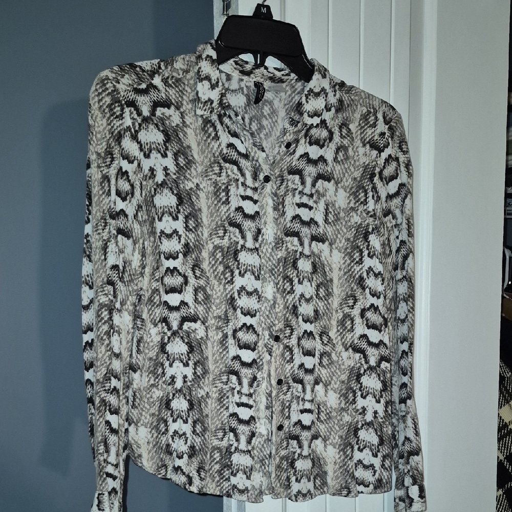 Divided Neutral Snake-Print Button Shirt